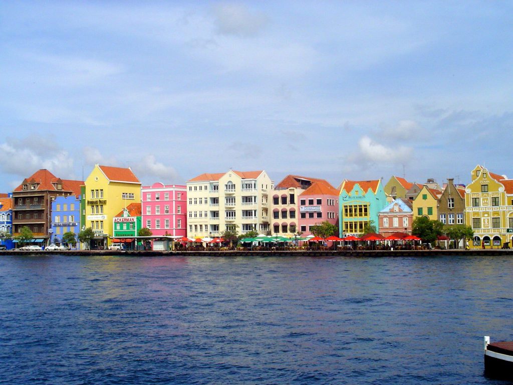 7 fotogenieke plekken in Curaçao waarvoor het de moeite waard is om je camera mee te nemen